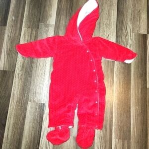 Mon Caramel Red Winter Suit Size 12 Mo with Removable Feet.Minky